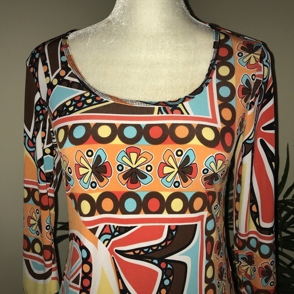 Barbara Lesser Asymmetrical Stretch Top S - Picture 2 of 7